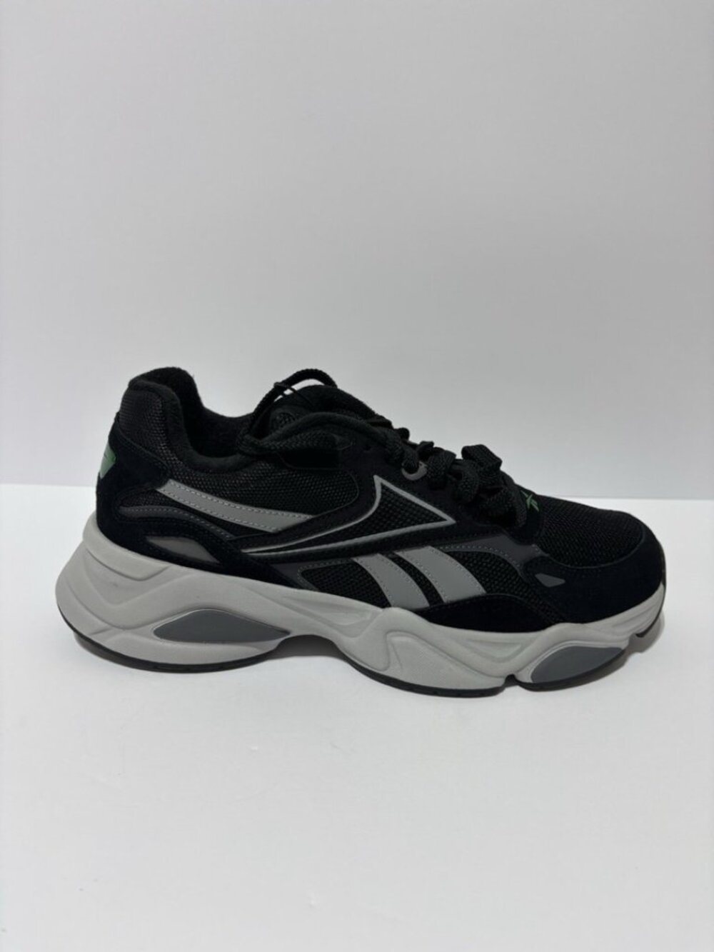 Reebok Men’s Charge Run Sneakers Black, Size 12 M